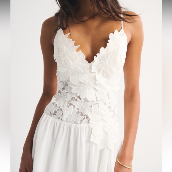 A&F Bra-free Lace Floral Mini Dress - Picture 3 of 7